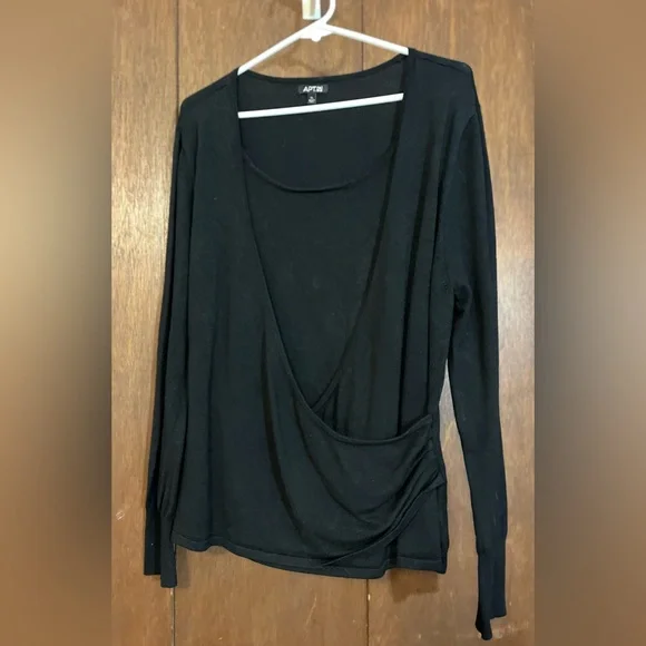 APT.9 XL Sweater, black, flattering mock wrap design, cuff sleeves - Picture 4 of 8